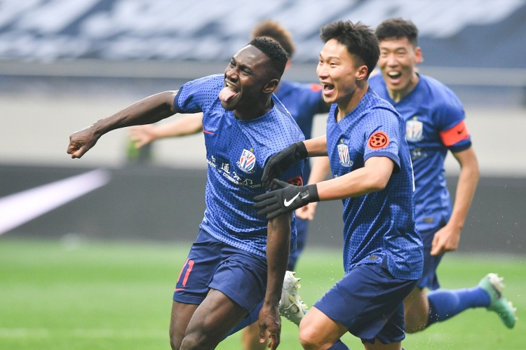 詹俊評超級杯：無論是本土還是外援前鋒，射門都很“抽象”