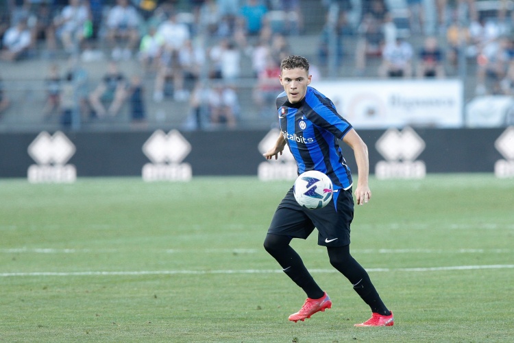 阿爾巴尼亞足協(xié)主席：阿斯拉尼能和魔笛比較，他會成為偉大的球員