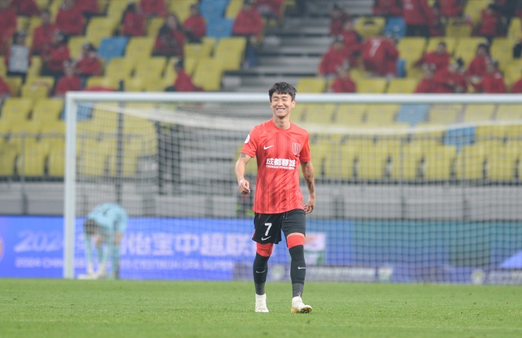 媒體人：蓉城已于周五抵達(dá)滄州備戰(zhàn)，賽后將連夜轉(zhuǎn)道濟(jì)南飛回成都