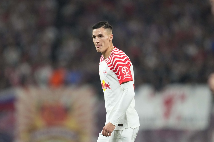 米體：伊布&弗拉尼贊成引進(jìn)塞斯科，未定新主帥就已開(kāi)始引援操作