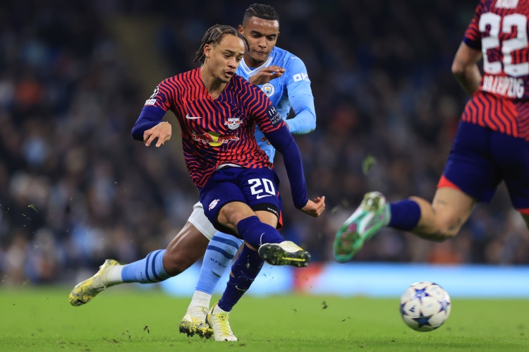 圖片報(bào)：曼聯(lián)去年6000萬歐報(bào)價(jià)西蒙斯&巴黎同意，但球員本人拒絕